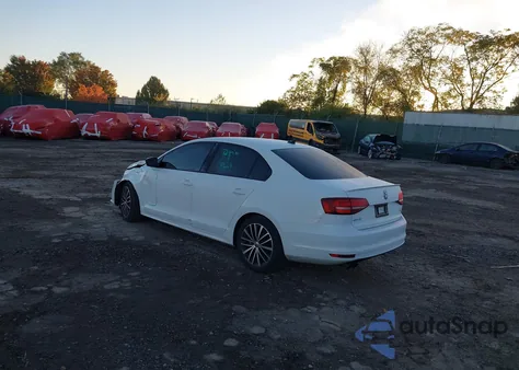2017 Volkswagen Jetta 1.8T Sport z USA, uszkodzony, nr VIN 3VWD17AJXHM300018